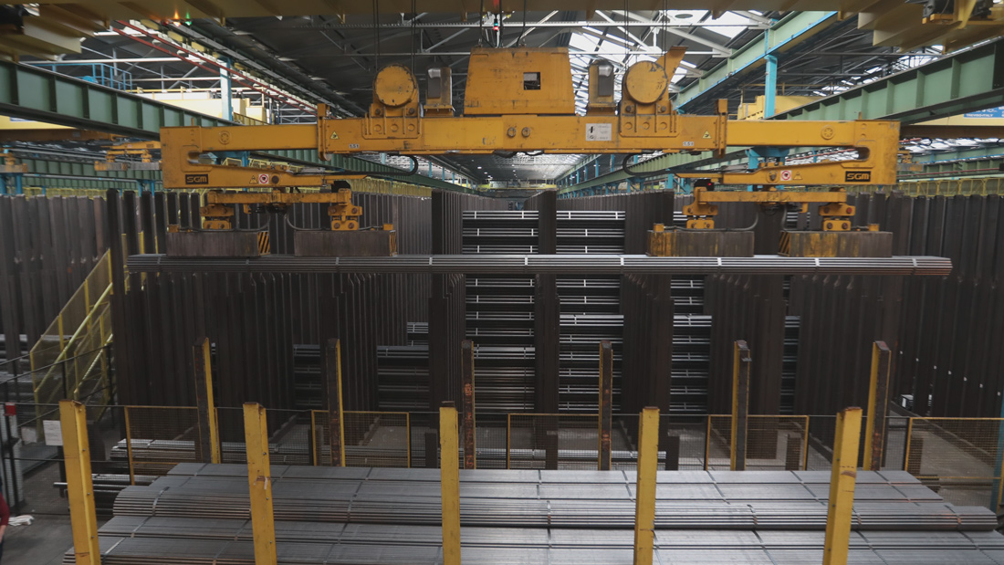 Optimize warehouse and crane operations with spreader beams