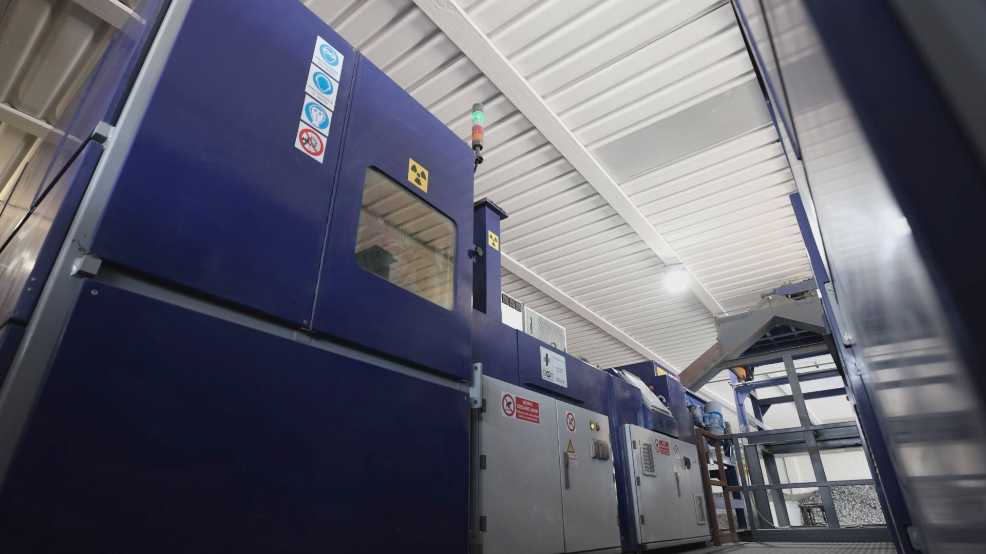 Why choose X-Ray sorters to recycle industrial metal